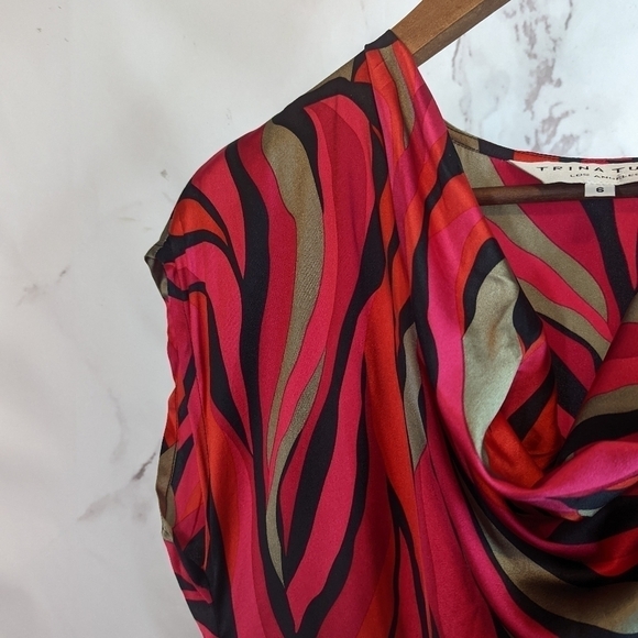 Trina Turk Silk Stretch Mini Dress Size 6 Small Cowl Pink Black Luci Stripe - Picture 3 of 11